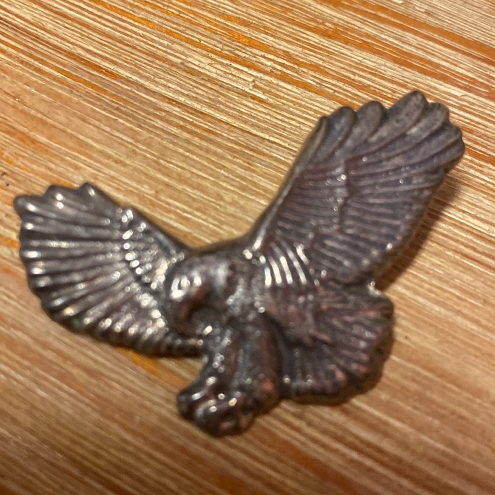 Silver eagle pin - Picture 2 of 5
